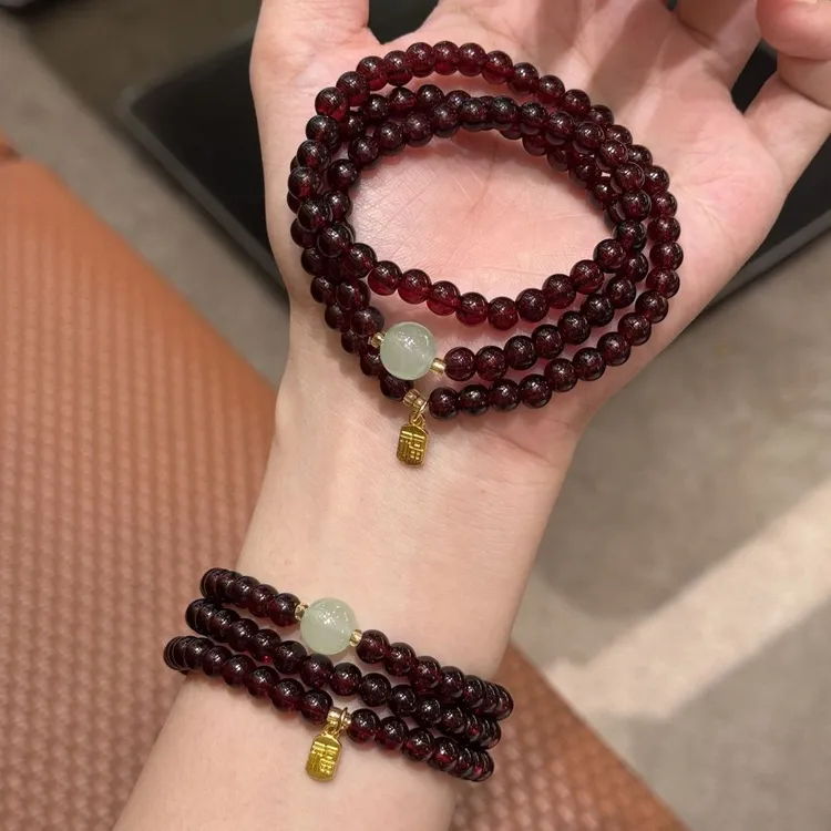 福牌吊坠石榴红三圈手串小众高级感叠戴闺蜜手链