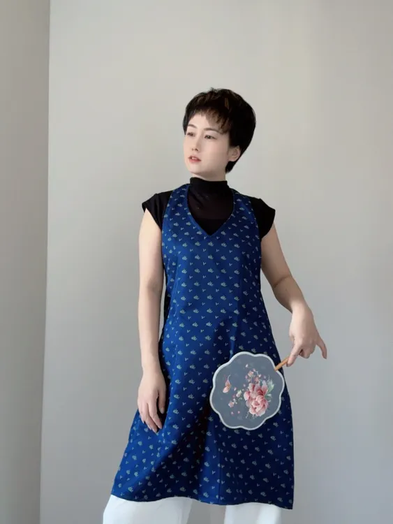 韩系复古风v领高级感碎花收腰挂脖厨房围裙防污空姐制服款围腰