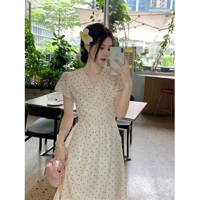 大码荷叶袖连衣裙女2025夏季气质女神茶歇裙韩版V领收腰长裙