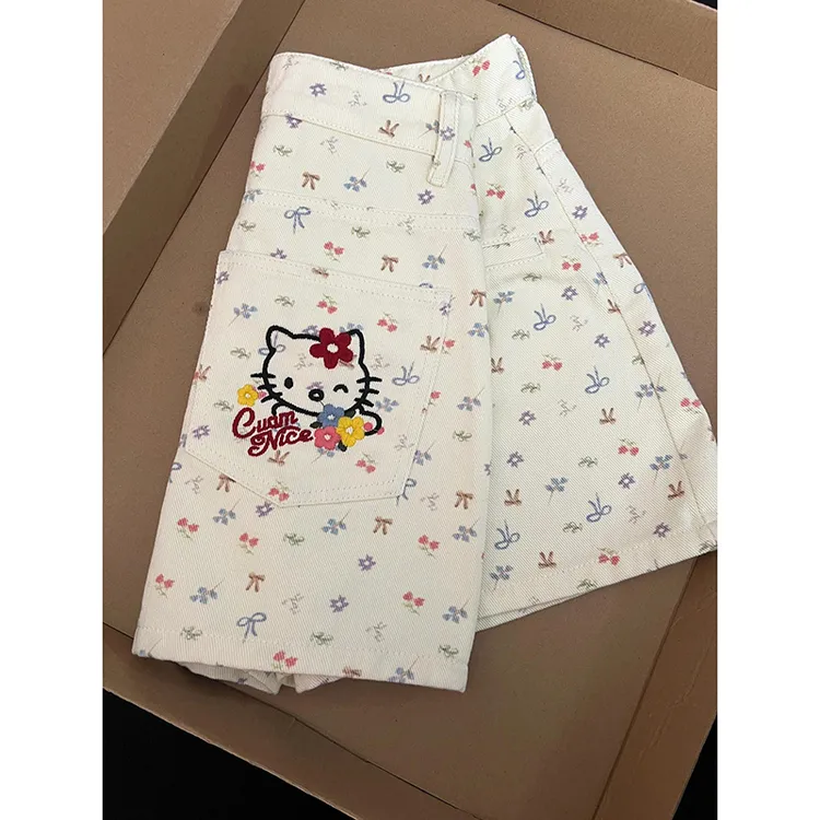 大码甜美减龄碎花牛仔短裤女夏季新款设计感Kitty猫刺绣阔腿热裤