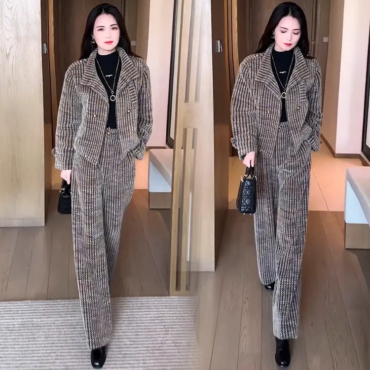 小香风时尚套装女2025冬季新款加厚保暖立领短外套阔腿裤两件套潮