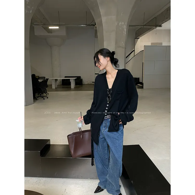 JCCC影子【解扣式】黑色绵羊毛混纺多纽扣设计感针织开衫JE5BZS19
