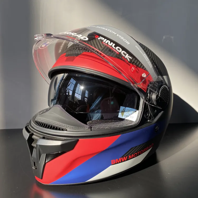 BMW/宝马 Xomo Carbon 碳纤维增强塑料 CCC 头盔