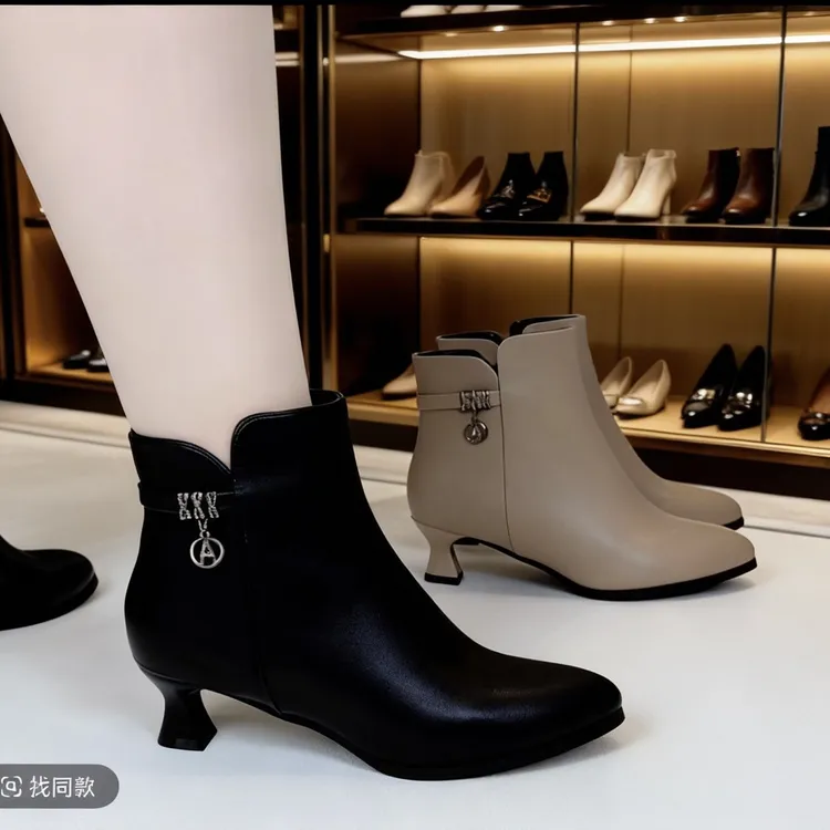 新款3公分真皮法式秋冬时尚显瘦短靴软底防滑尖头气质小靴子