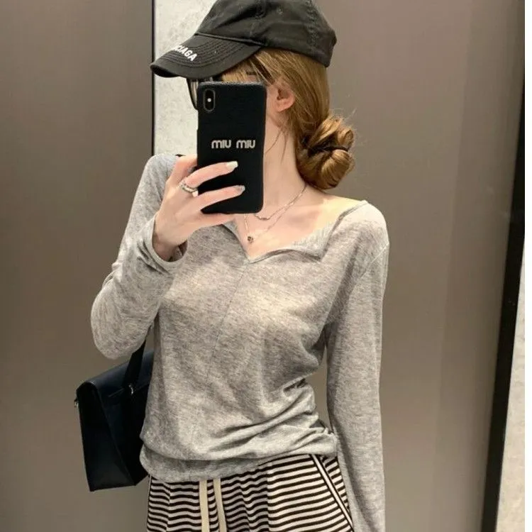 灰色设计感修身长袖t恤女2025秋季正肩v领打底衫早秋薄款内搭上衣