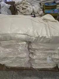 《厚广家》3楼240×250米黄色一面法兰绒厚被子 发1张6.6斤