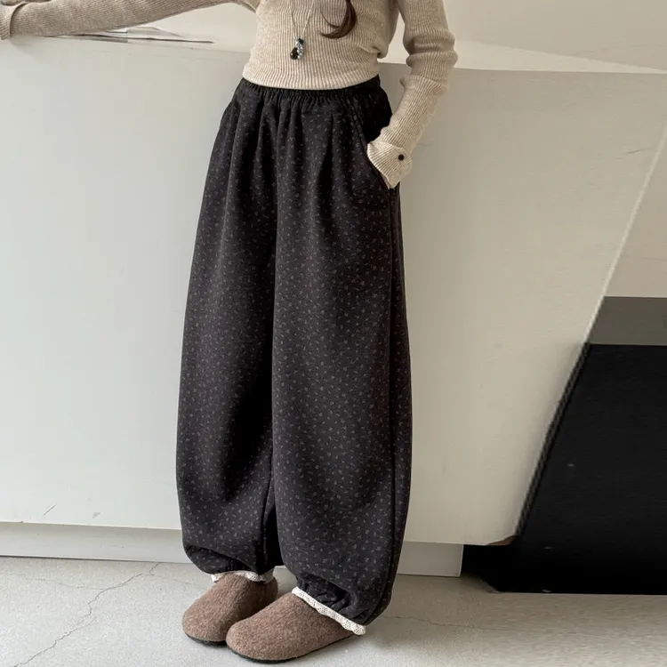 女童冬季一体绒裤子超好看2025新款儿童宽松森系小碎花加绒束脚裤