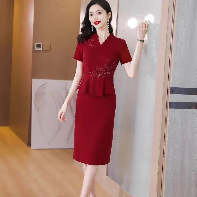 喜婆婆婚宴装喜服旗袍裙2025夏季新款妈妈装酒红色连衣裙显瘦气质