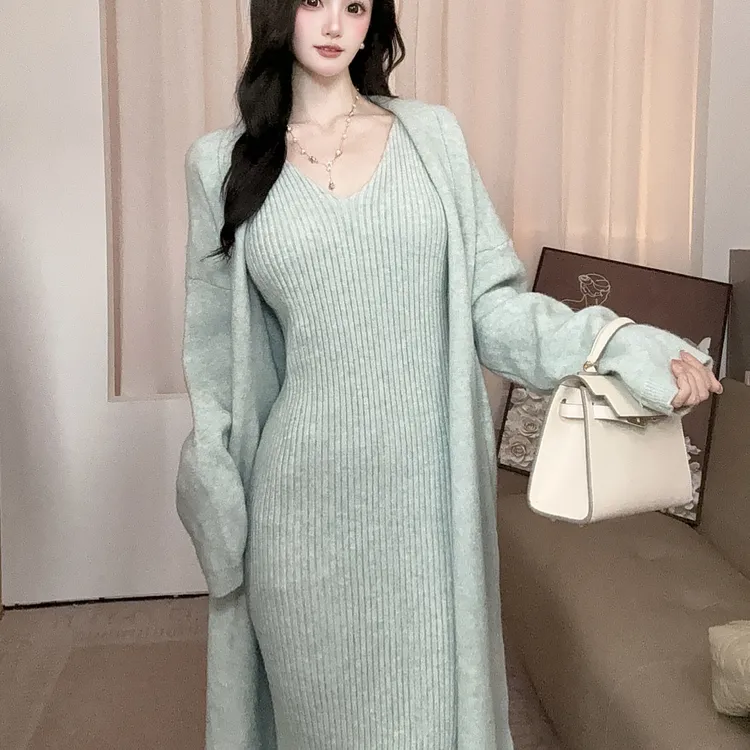 2025秋冬季新款针织吊带连衣裙套装女法式气质修身显瘦开衫两件套