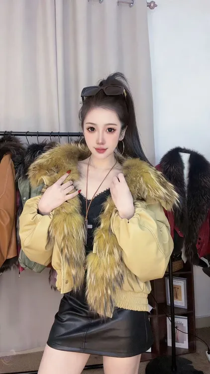 25591常规款厚款宽松型INS风短外套女款女装女士百搭毛领不可拆