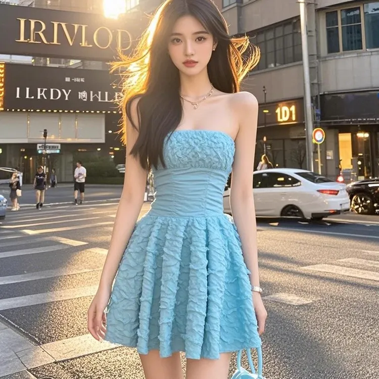纯欲风蓝色抹胸收腰时尚辣妹短裙夏季新款褶皱纯色连衣裙子女装潮