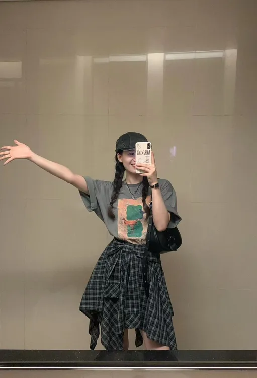 韩系复古正肩短袖t恤女2025春夏新款假两件绑带格子半身裙两件套