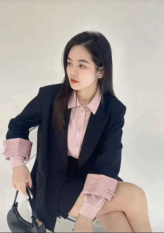 玛丝恩迪气质时尚休闲百搭西装