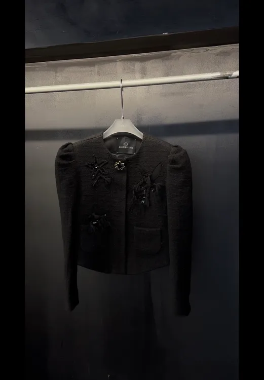 秋季重工黑色女装小香风上衣