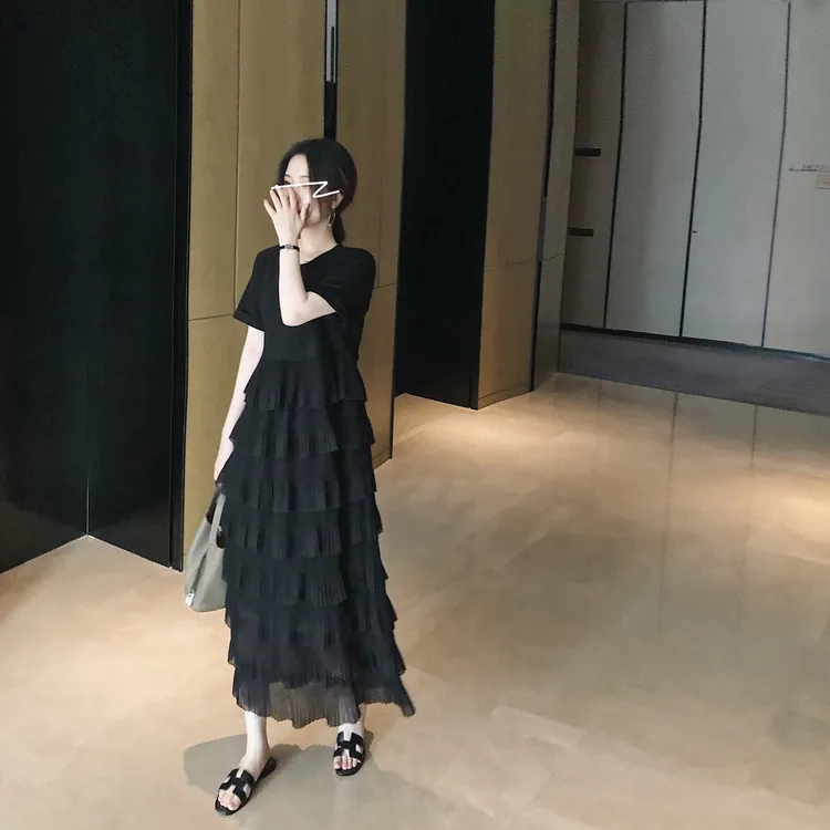 2025夏新款/韩国气质复古设计款显瘦蛋糕小黑裙圆领短袖连衣裙女