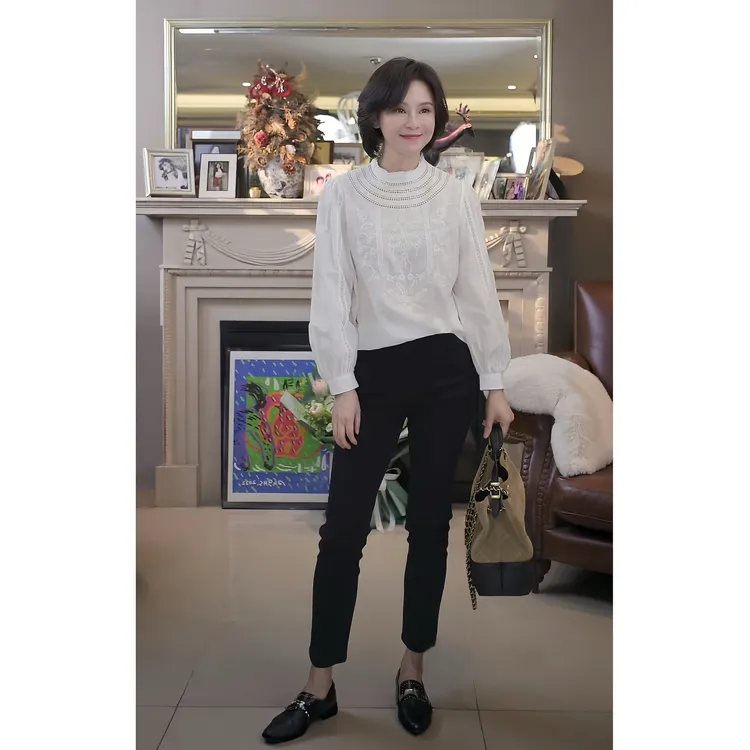 我是摩羯 维多利亚 6A级桑蚕丝棉11.6W镂空绣花早秋小衫