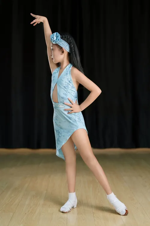 双色显白拉丁舞练习套装适合女成人舒适表演服