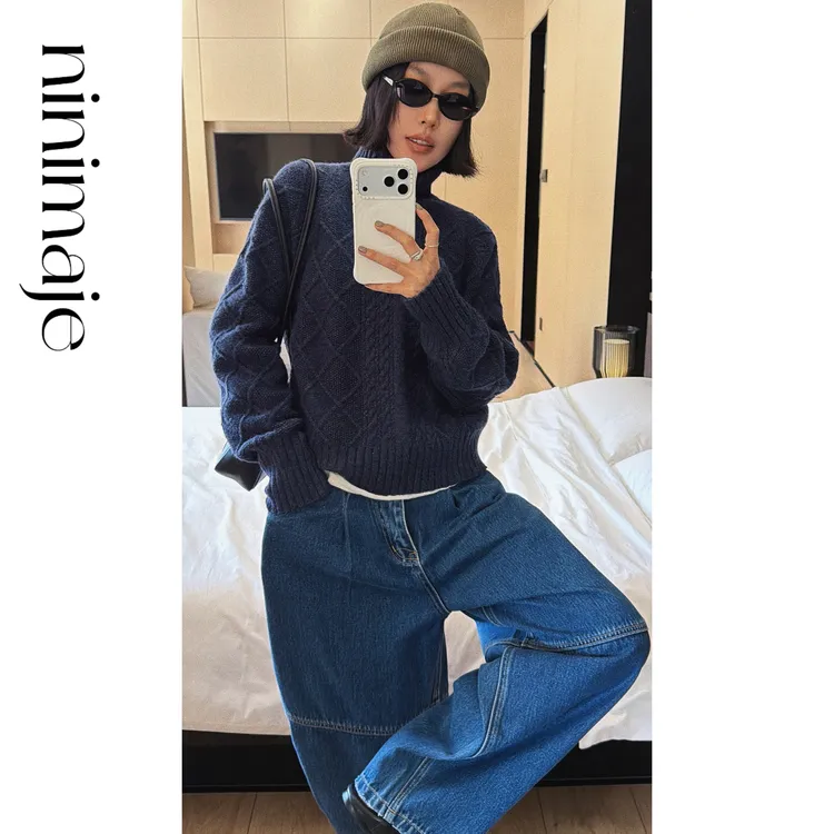 NanBeiBei 极简设计款高领复古洗褪绞花毛衣 7443