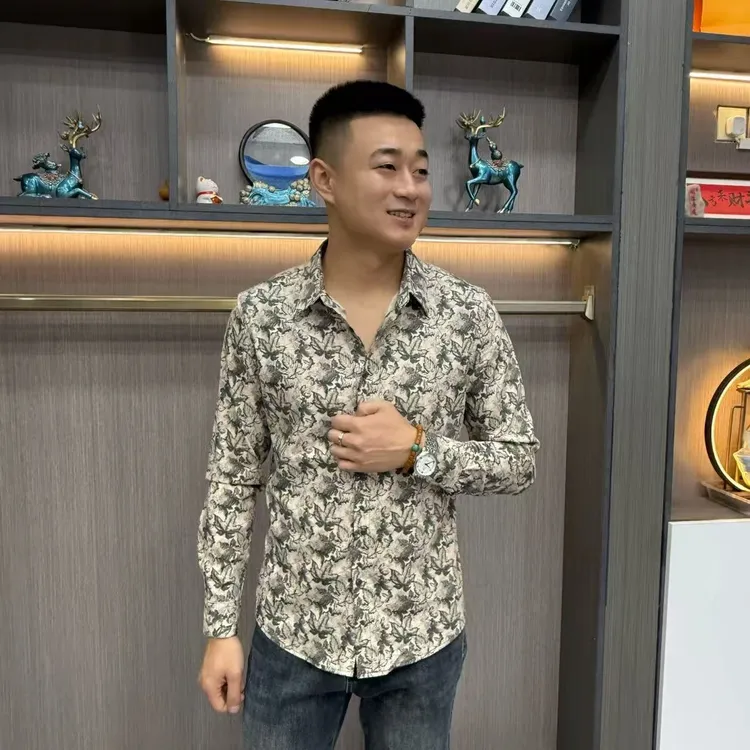 高品质翻领枫叶衬衫长袖痞帅修身百搭上衣（8626）