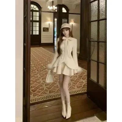 JIANG北国雪夜法式秋冬优雅气质修身剪裁显瘦白色毛呢外套8912欧