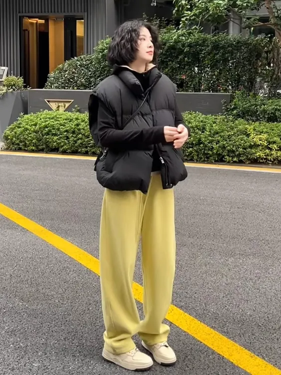 2025秋季极简宽松显瘦休闲黄色阔腿裤时尚高腰百搭直筒卫裤长裤子