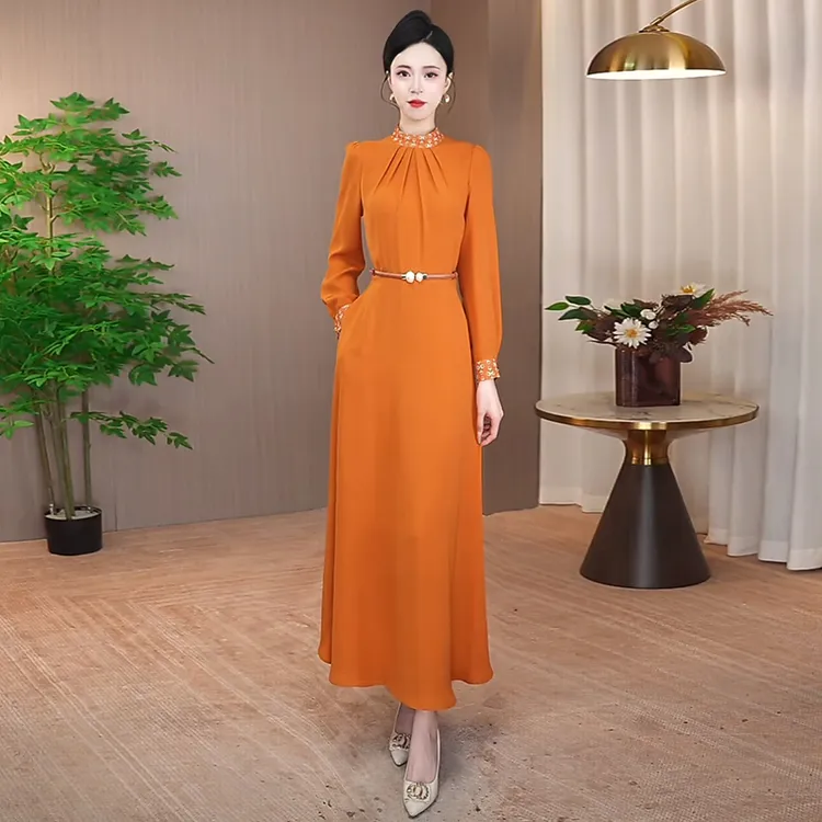 秋季连衣裙女2025新款显瘦气质长款裙子轻奢优雅修身收腰长袖长裙