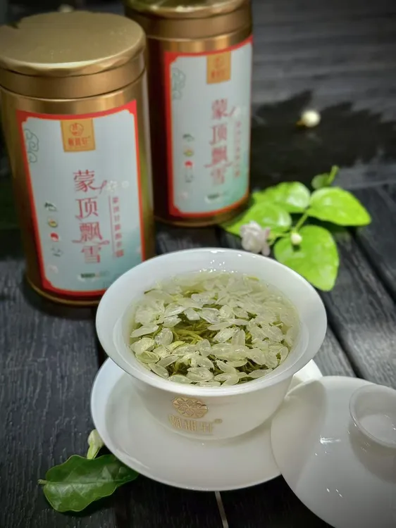 蒙顶飘雪，新鲜茉莉花茶，鲜香回甘，滋味饱满