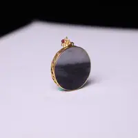 【和田玉】18k金镶和田玉青花圆牌29*5mm