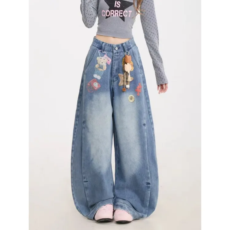 趣味卡通小熊印花弯刀牛仔裤女春季新款美式复古垂感宽松阔腿长裤