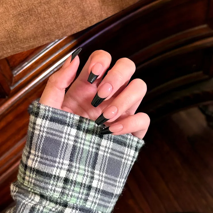 「梯形」奶油彩色系纯法式手工穿戴甲