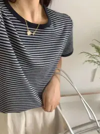 Y401-Y450春夏季韩系新款实体店品质韩版高级感女装气质短袖上衣