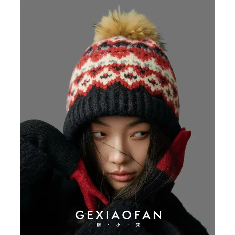 格小梵格小梵·冬季百搭针织帽毛球护耳帽防寒加厚帽提花红色毛线