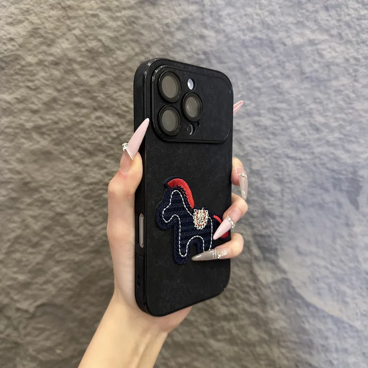 小众秒变17适用苹果17pro褶皱皮纹小马iPhone16/15带镜头膜手机壳