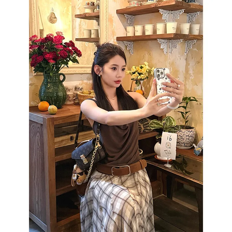 夏季时尚小众设计款显瘦修身百搭无袖上衣气质时尚格纹收腰半身裙