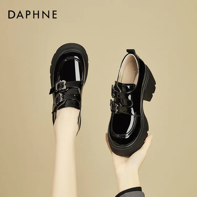 达芙妮乐福鞋女2025新款春秋配裙子厚底小皮鞋英伦风增高漆皮单鞋