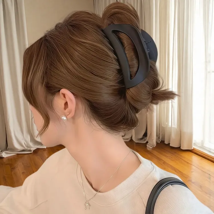 软硅胶高级感抓夹女2026新款大号后脑勺盘发鲨鱼夹子发夹发卡头饰