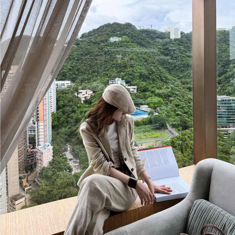 小敏 「英伦腔调」甄选1oo亚麻粗纺肌理感正肩撞色西装UTAX1011