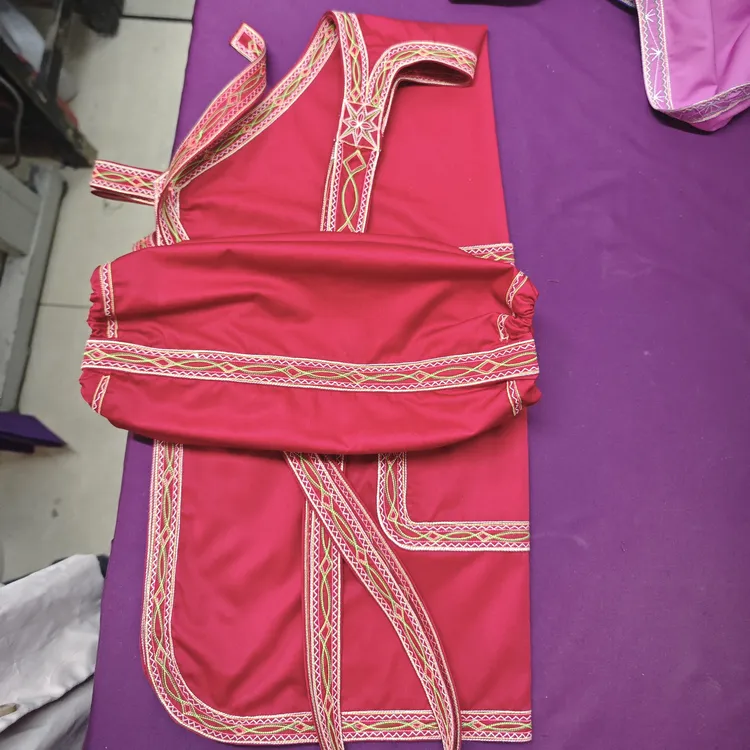 布依族围裙全八角花型，需要小码加大码的联系客服都是现做现卖