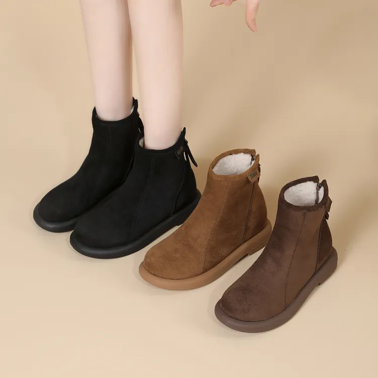 轻便百搭短靴女靴时尚雪地靴平底女士简约2025短筒雪地靴加绒加厚