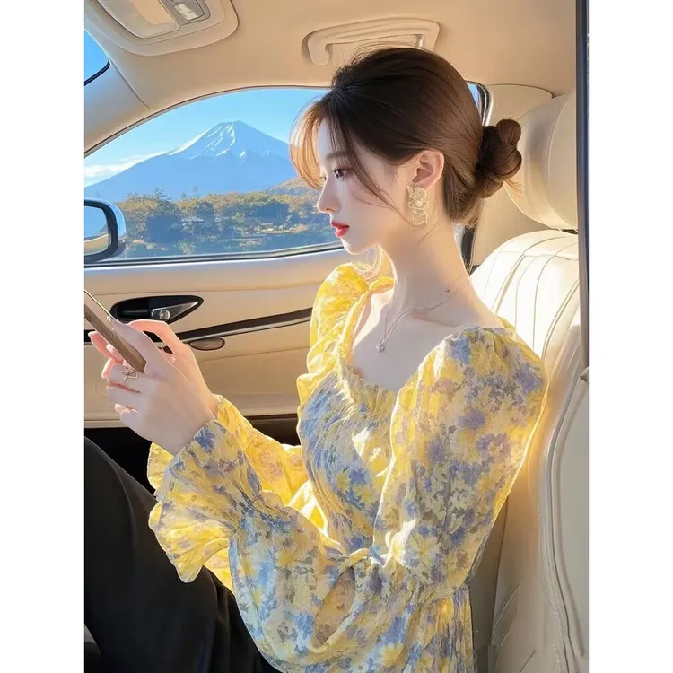 拉夏贝尔印花衬衫女款爆款2025网红洋气女炸街纯欲慵懒风衣服女装