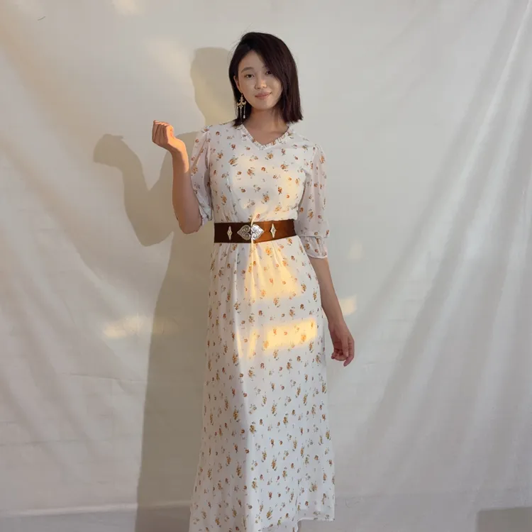 中年女装V领碎花七分袖薄款显瘦气质长裙