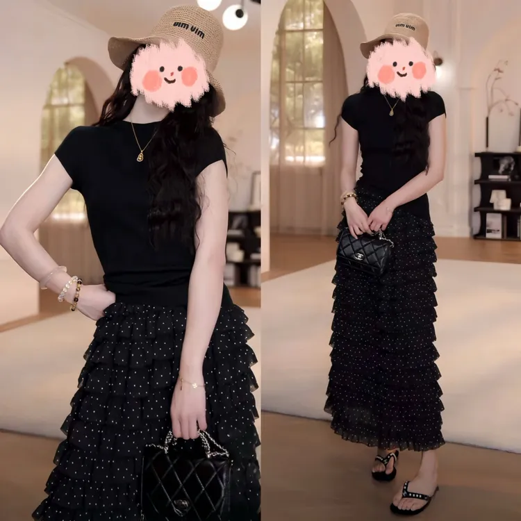 2025款百搭时尚高级感针织上衣+气质半身裙