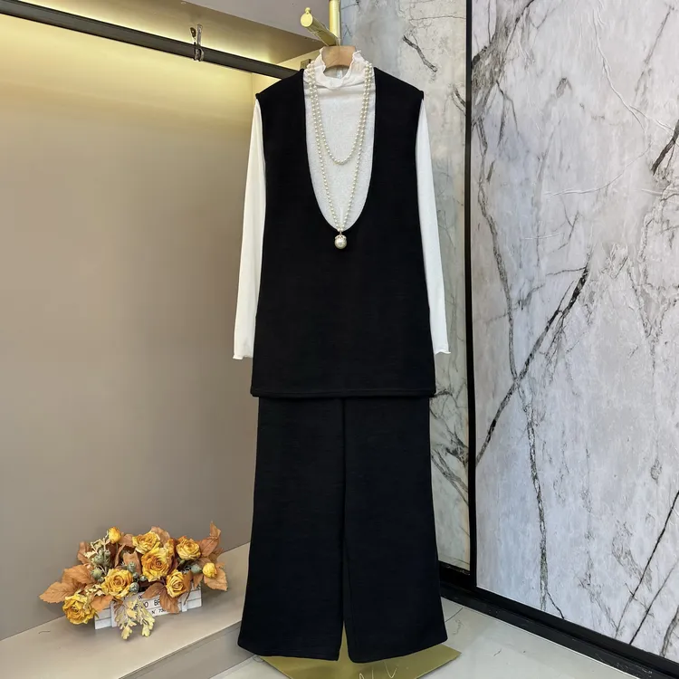 2026新款女装气质时尚大码简约时尚胖mm内搭+马甲+裤子套装302