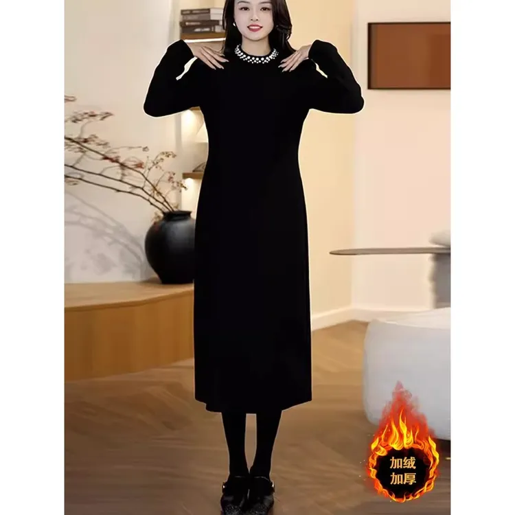 赫本风法式连衣裙女2025春季新款加绒加厚重工钉珠配大衣打底裙子