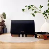 99新 BURBERRY/博柏利 经典条格纹woc/单肩包/6019