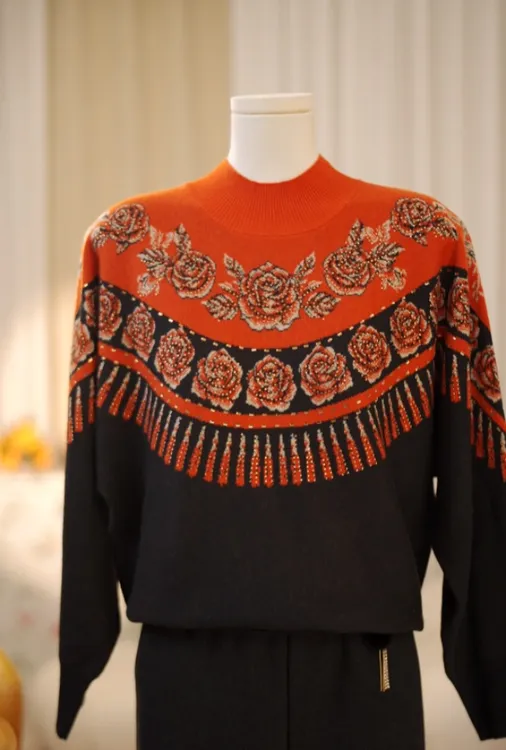 ~玫瑰映雪~冬季新款 抗起球宽松洋气时尚 减龄显瘦减龄女士针织