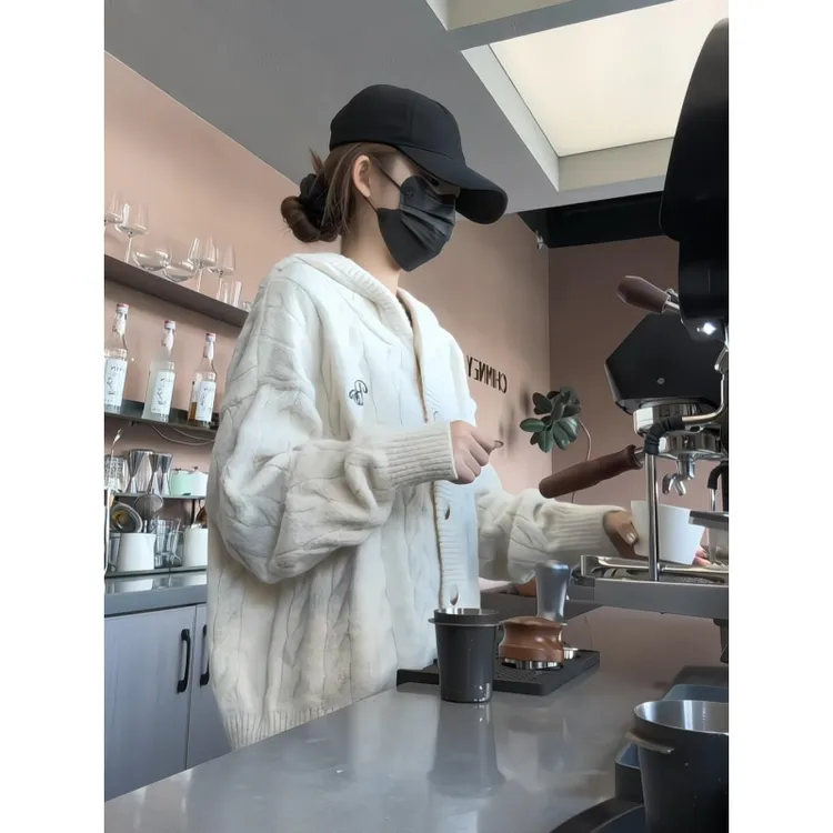 MARIE.COCO2025秋冬韩系慵懒感针织连帽衫高级百搭百褶半身裙套装