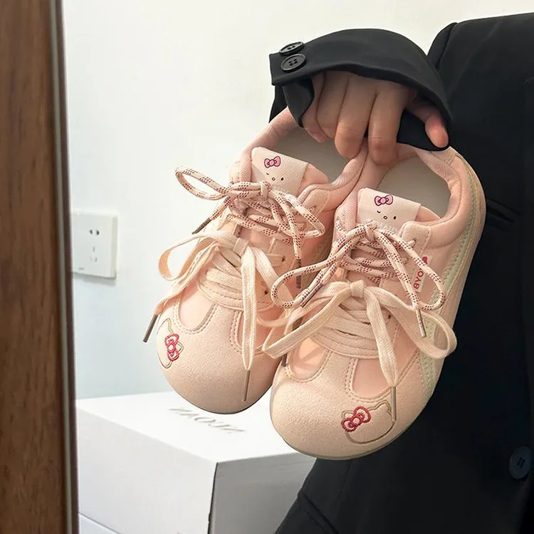 小众薄底赛车鞋子女2025春季新款粉色丑萌kitty平底休闲德训鞋子