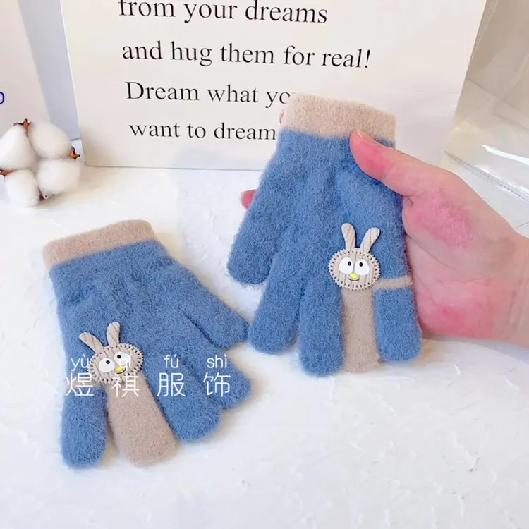 卡通儿童保暖手套宝宝冬季防寒呢绒小童写字五指薄款不起球3岁