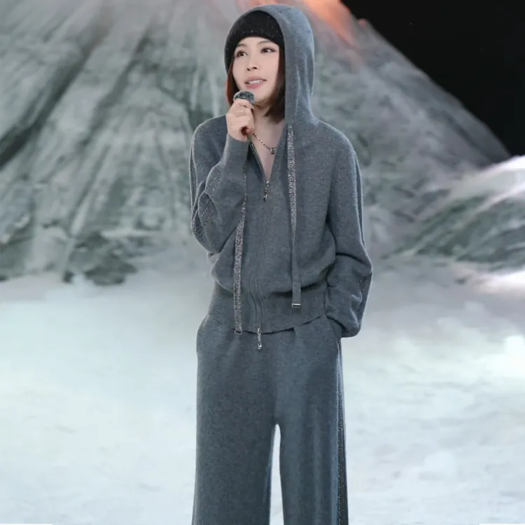 溶溶【漫雾星语】RONGRONG100绵羊毛金丝简约休闲风针织套装F51080